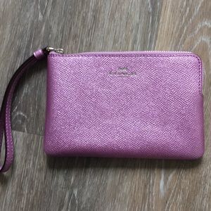 Coach Wristlet pink